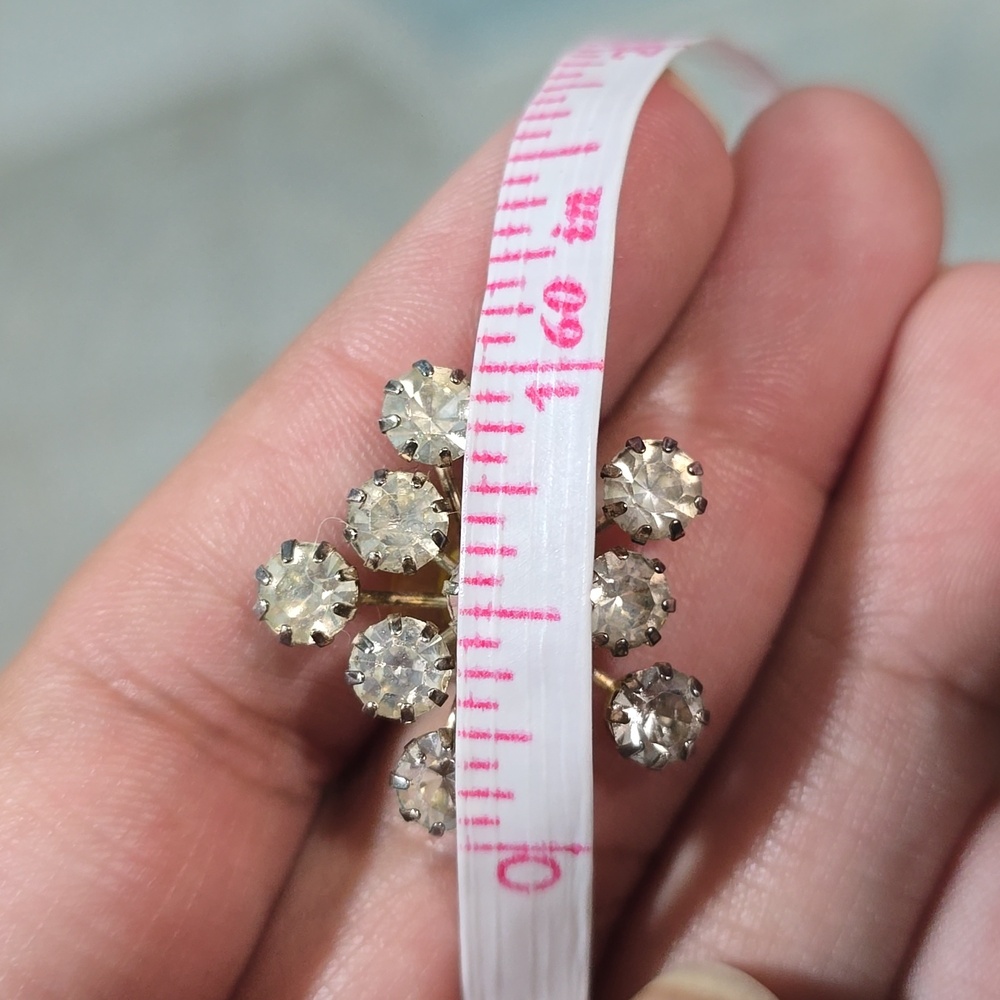 Elegant Faux Silver Crystal Flower Earrings - Picture 5 of 6